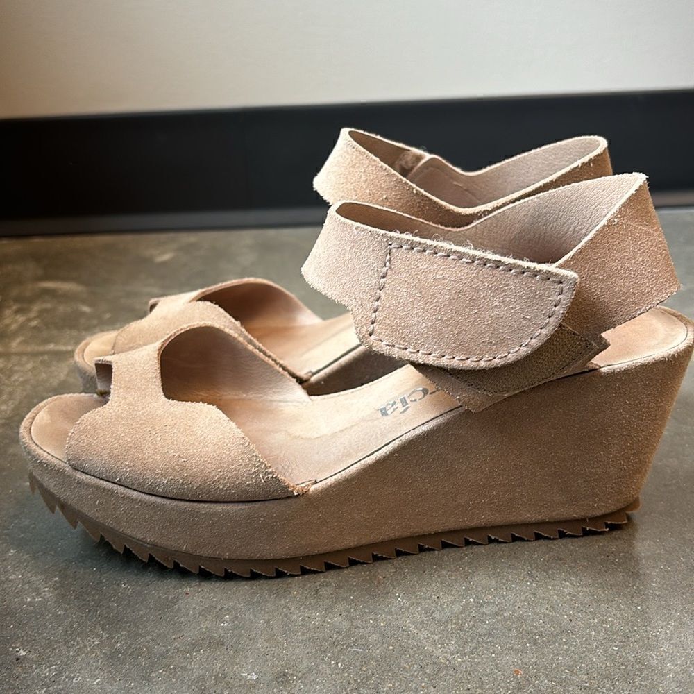 Pedro Garcia wedges tan brown 38 suede sandals